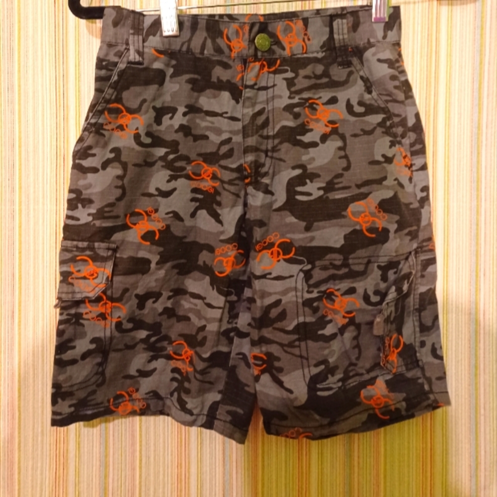 Coogi  boys shorts size 8
